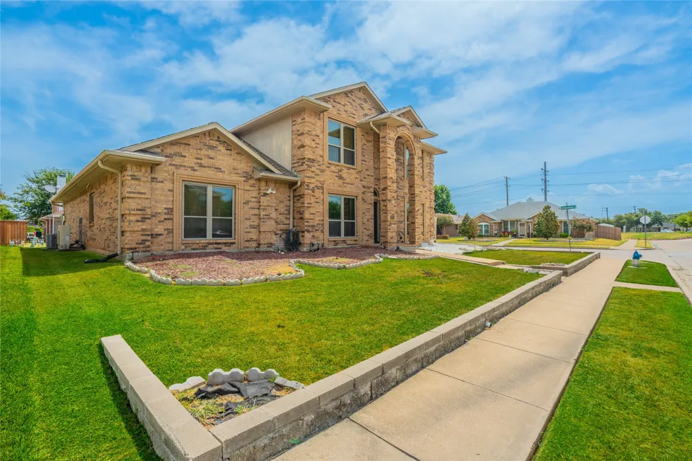 6802 Silver Lake Drive Rowlett, TX 75089