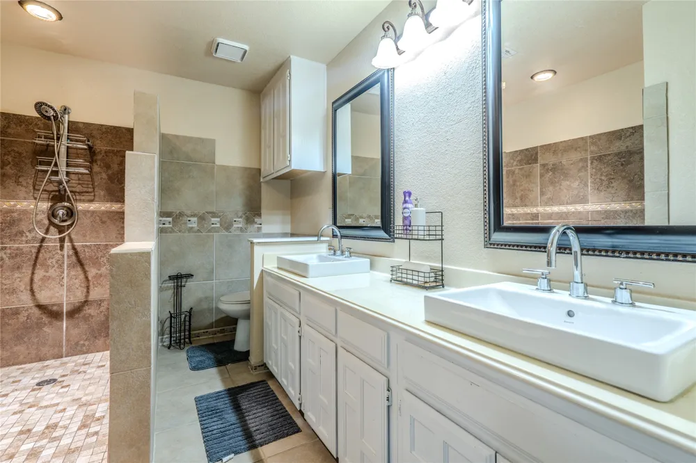 6802 Silver Lake Drive Rowlett, TX 75089