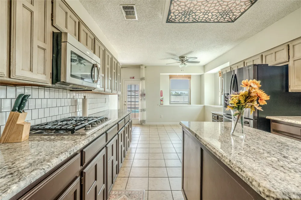 6802 Silver Lake Drive Rowlett, TX 75089