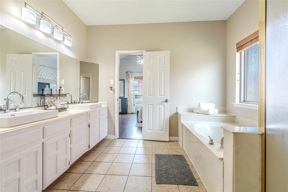 6802 Silver Lake Drive Rowlett, TX 75089
