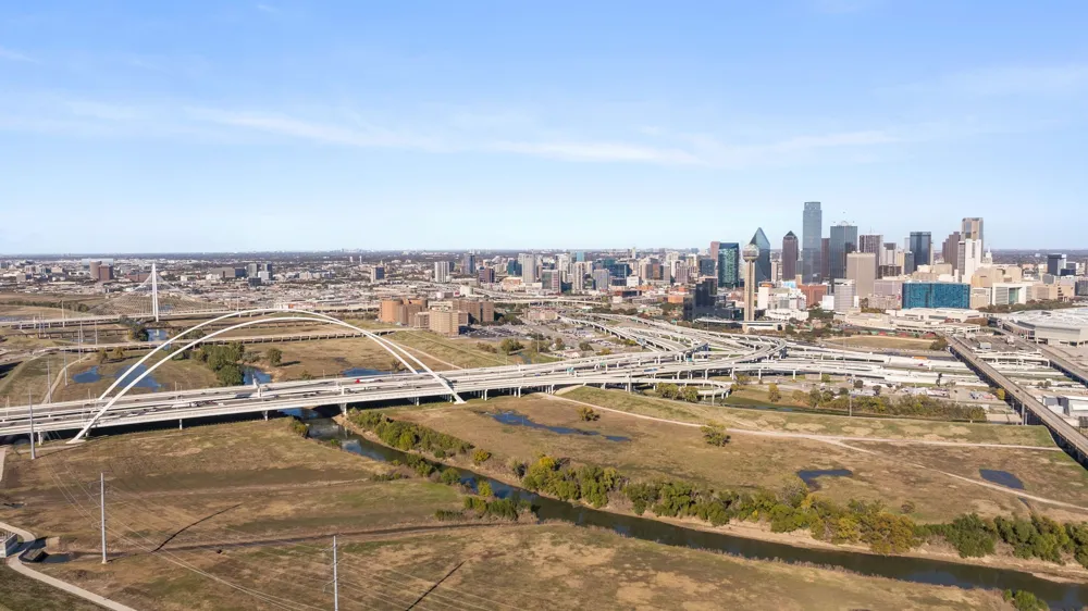 381 E Greenbriar Lane #1603 Dallas, TX 75203