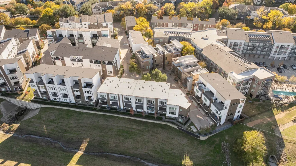 381 E Greenbriar Lane #1603 Dallas, TX 75203