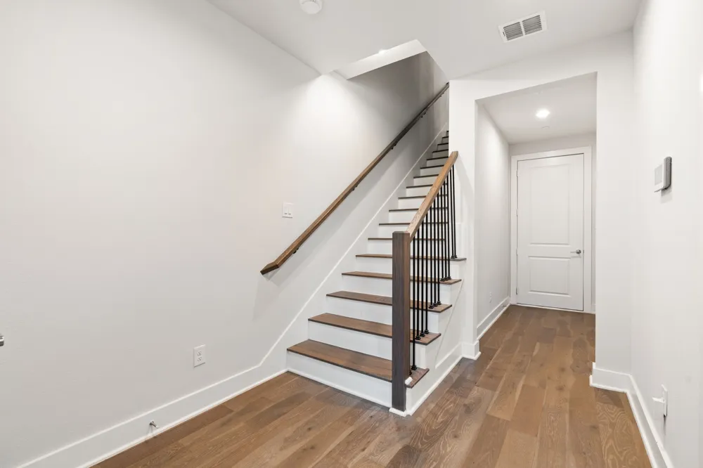 381 E Greenbriar Lane #1603 Dallas, TX 75203