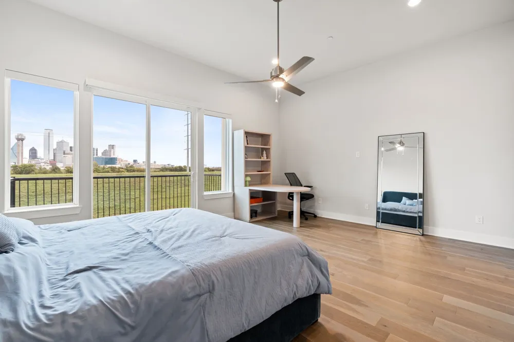 381 E Greenbriar Lane #1603 Dallas, TX 75203