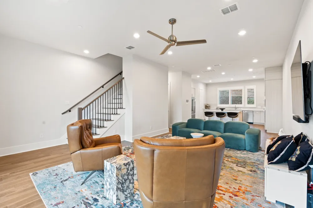 381 E Greenbriar Lane #1603 Dallas, TX 75203