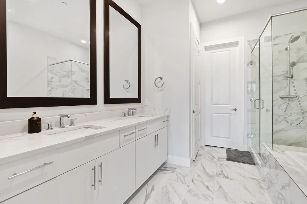 381 E Greenbriar Lane #1603 Dallas, TX 75203