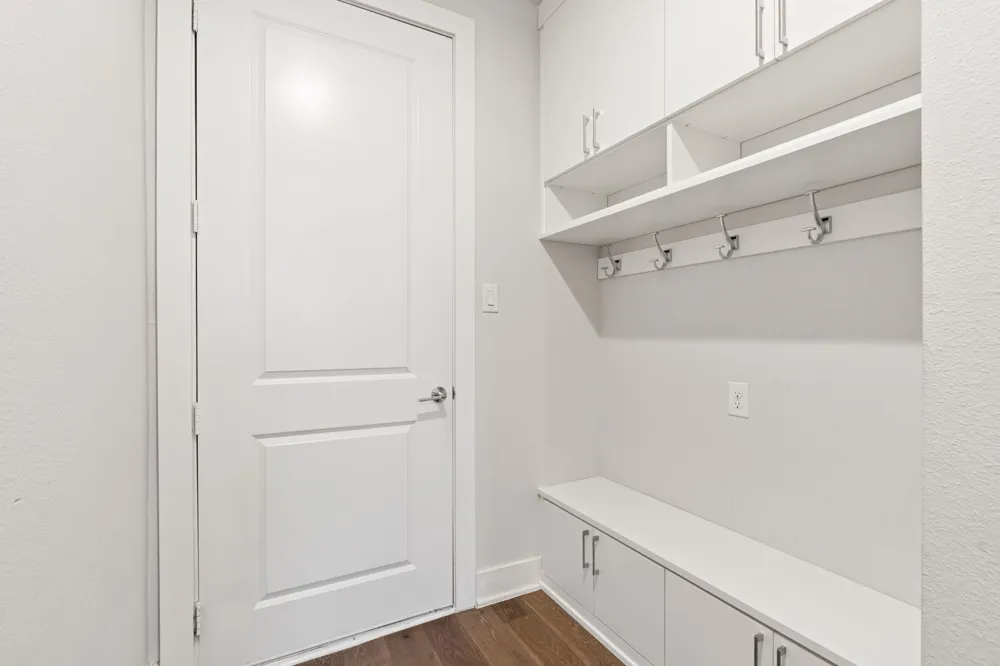 381 E Greenbriar Lane #1603 Dallas, TX 75203