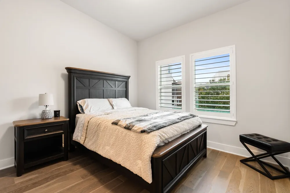 381 E Greenbriar Lane #1603 Dallas, TX 75203