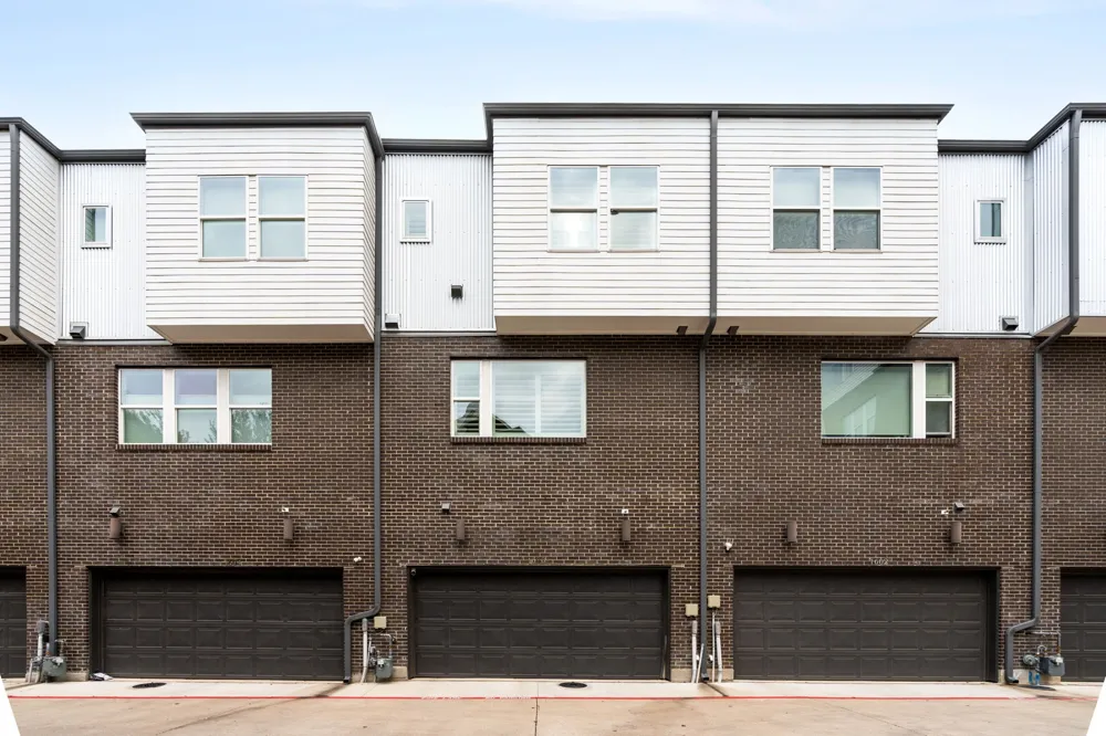 381 E Greenbriar Lane #1603 Dallas, TX 75203