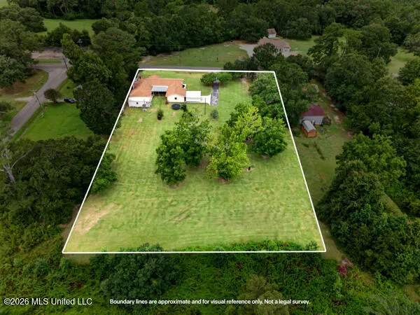 934 Ceasar Road Picayune, MS 39466