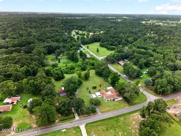 934 Ceasar Road Picayune, MS 39466