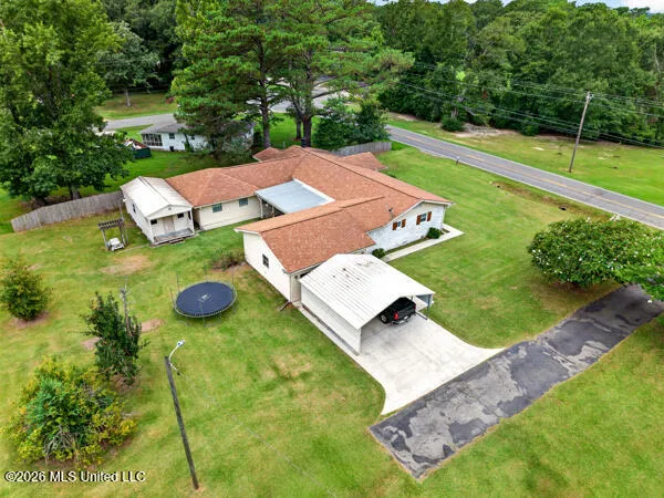 934 Ceasar Road Picayune, MS 39466