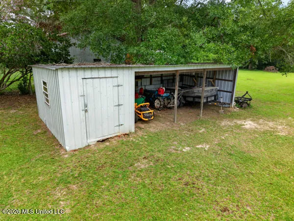934 Ceasar Road Picayune, MS 39466