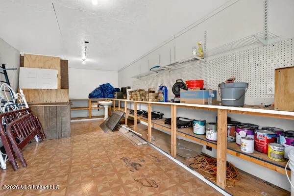 934 Ceasar Road Picayune, MS 39466
