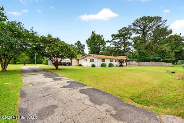 934 Ceasar Road Picayune, MS 39466