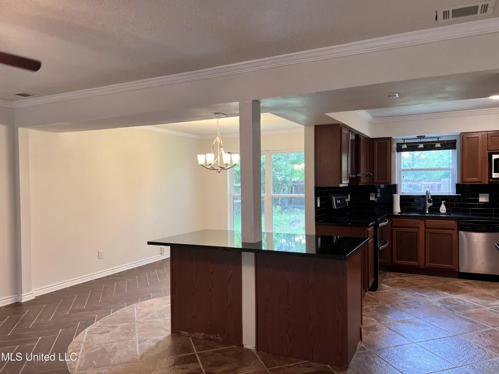2418 Northridge Drive Gautier, MS 39553