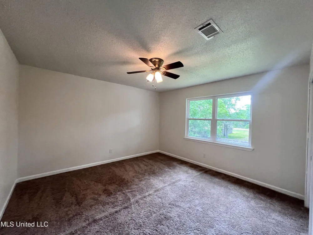 2418 Northridge Drive Gautier, MS 39553