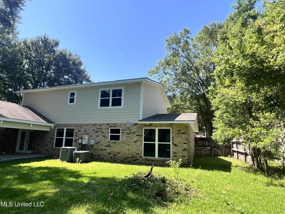 2418 Northridge Drive Gautier, MS 39553