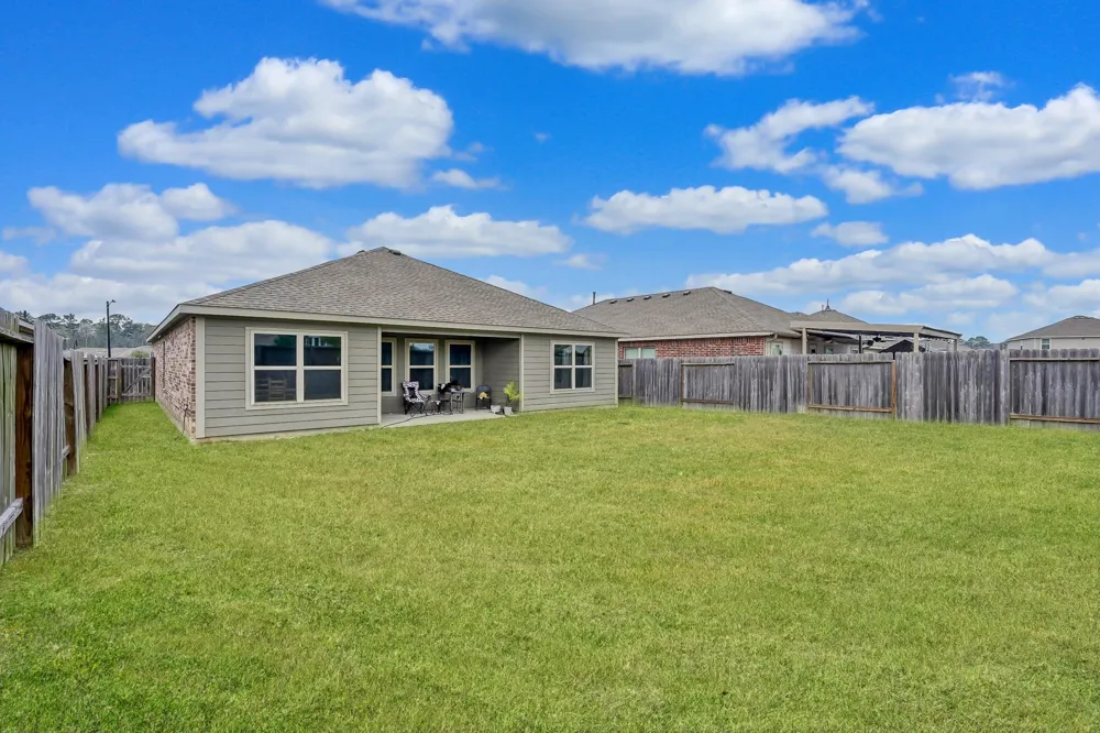 15127 Willow Tree Lane New Caney, TX 77357