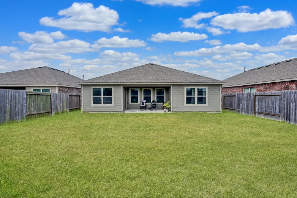 15127 Willow Tree Lane New Caney, TX 77357