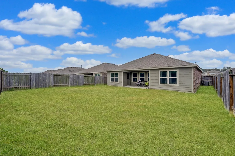 15127 Willow Tree Lane New Caney, TX 77357