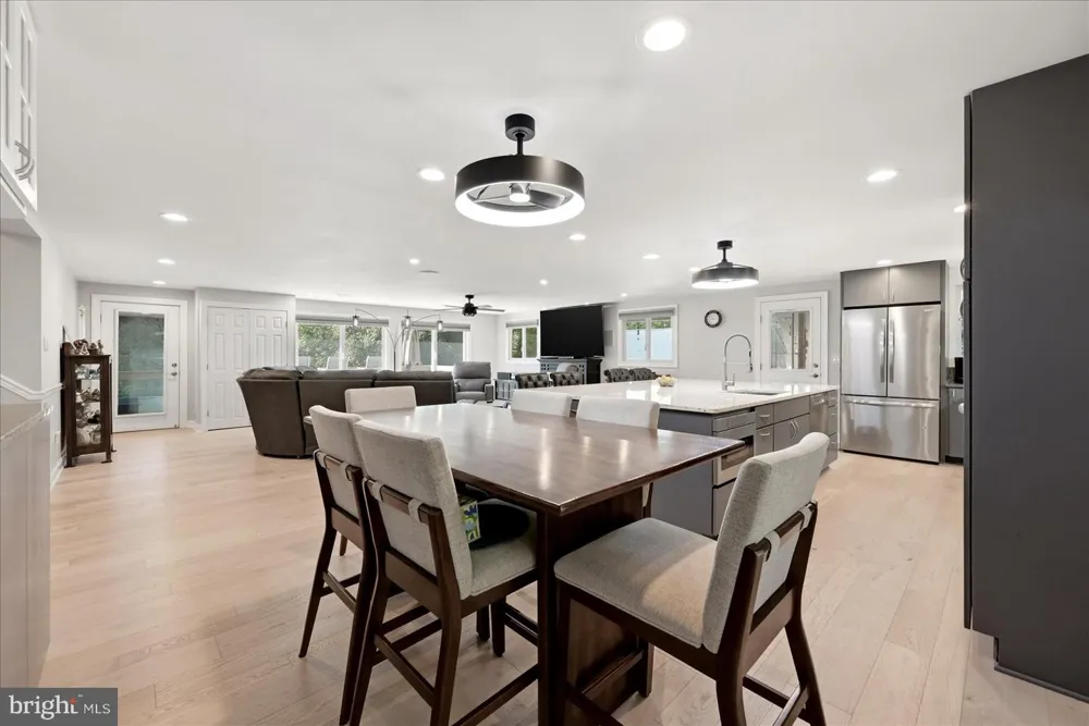 13328 JOHN MARSHALL HIGHWAY Linden, VA 22642