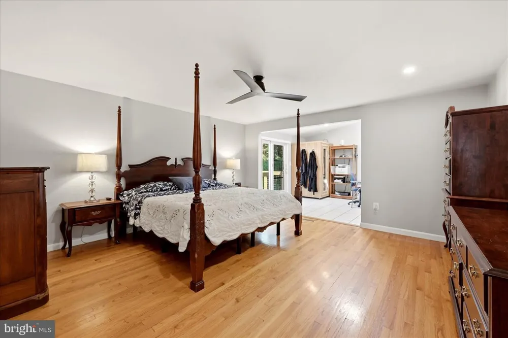 13328 JOHN MARSHALL HIGHWAY Linden, VA 22642