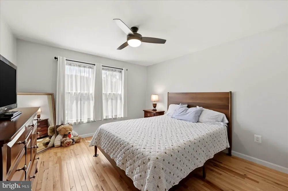 13328 JOHN MARSHALL HIGHWAY Linden, VA 22642