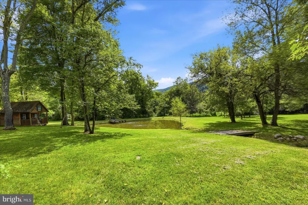 13328 JOHN MARSHALL HIGHWAY Linden, VA 22642