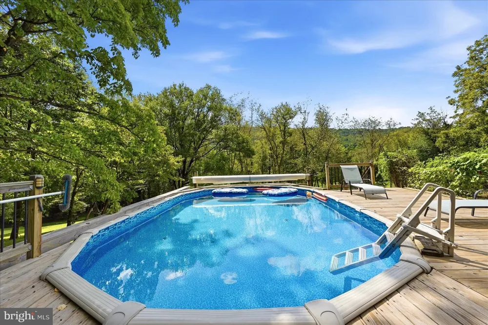 13328 JOHN MARSHALL HIGHWAY Linden, VA 22642
