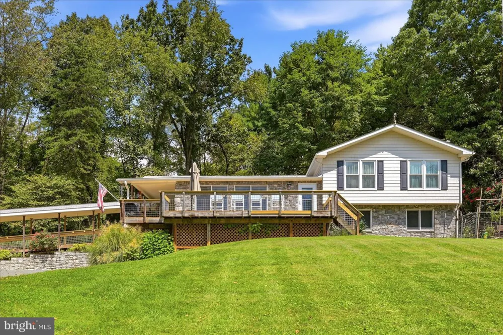 13328 JOHN MARSHALL HIGHWAY Linden, VA 22642