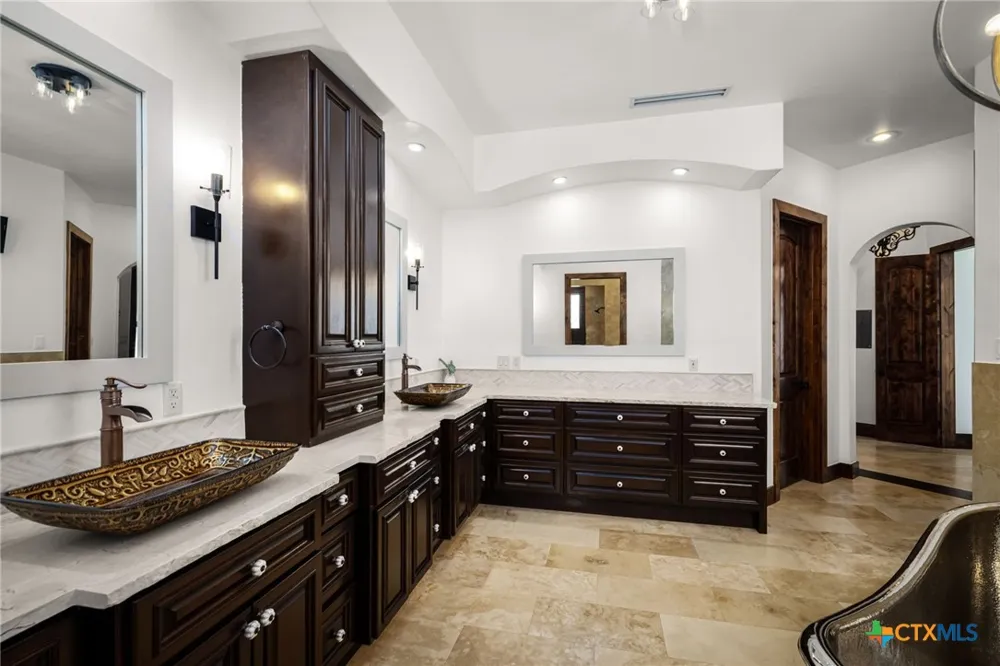 5723 Copper Forest New Braunfels, TX 78132