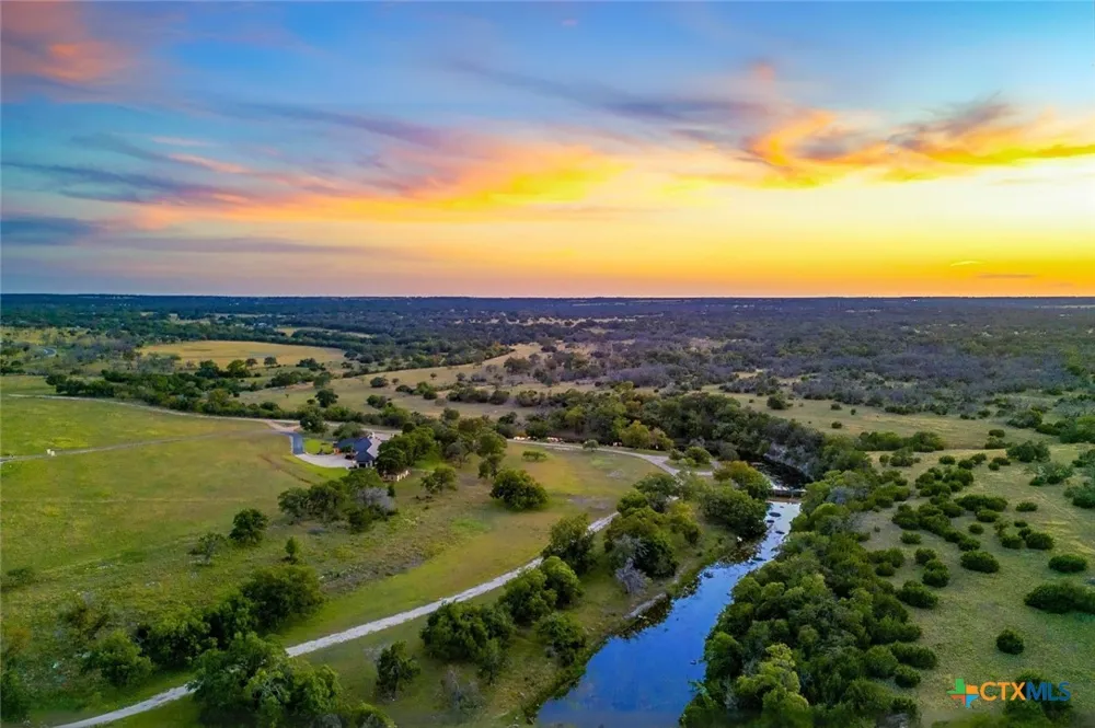170 Goose Landing Way Harper, TX 78631