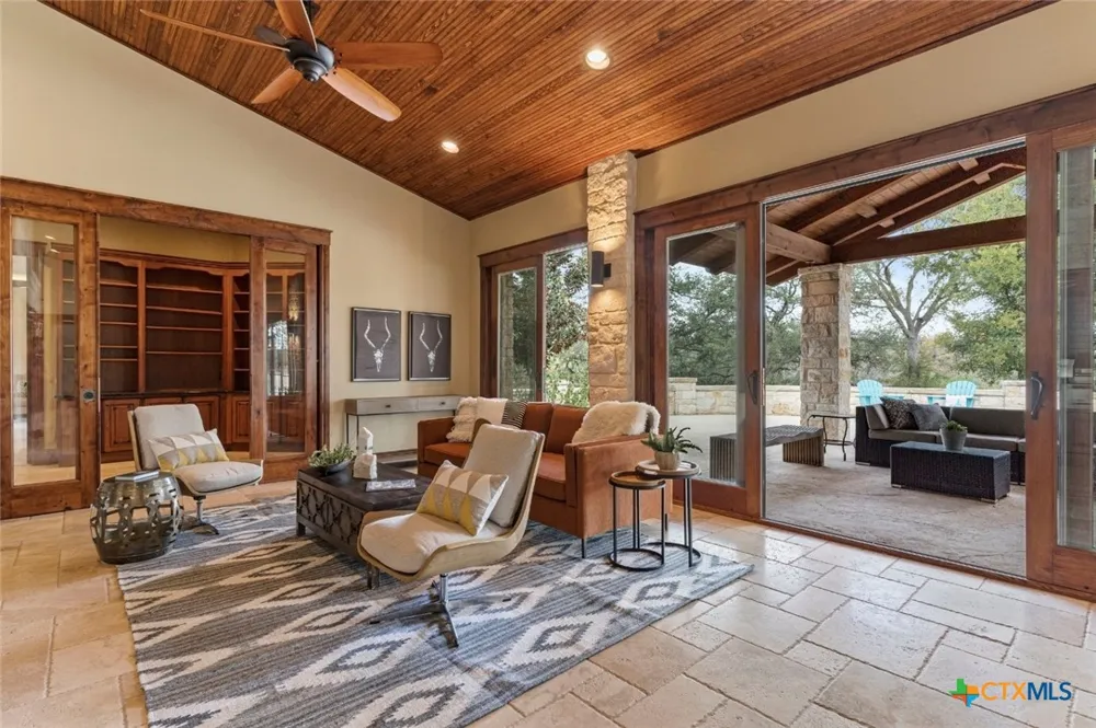 170 Goose Landing Way Harper, TX 78631