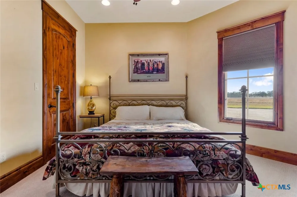 170 Goose Landing Way Harper, TX 78631