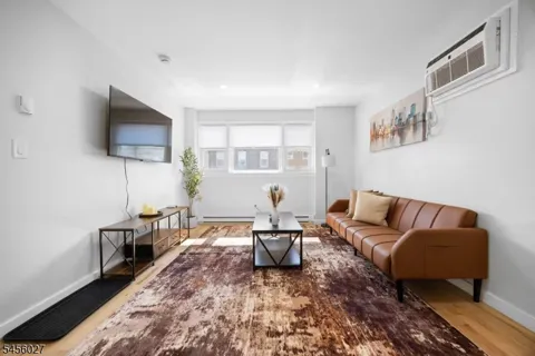 33 Adams St #3 Unit 3
