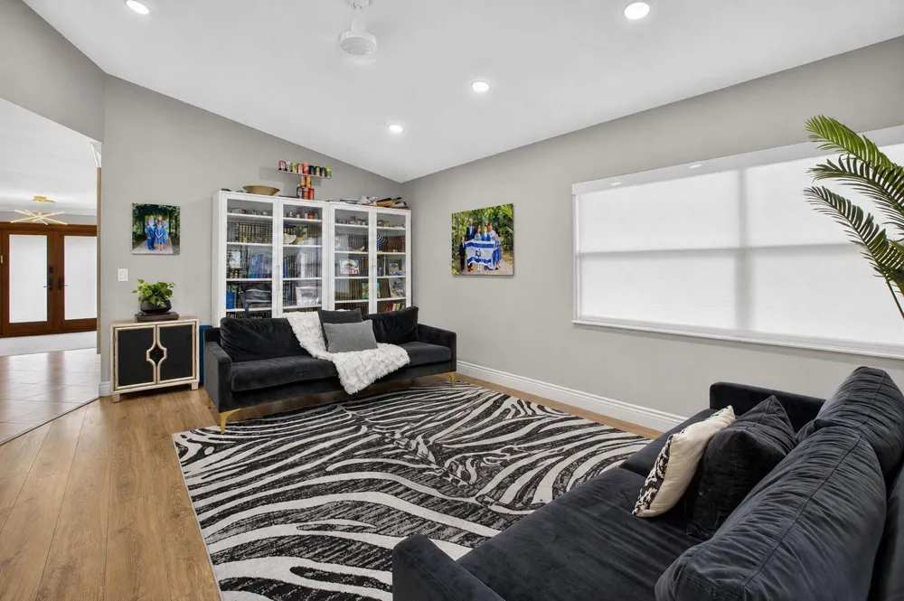 7658 SOLIMAR CIRCLE Boca Raton, FL 33433