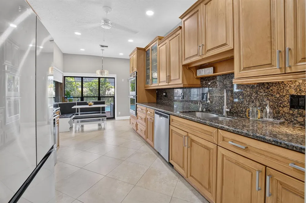 7658 SOLIMAR CIRCLE Boca Raton, FL 33433