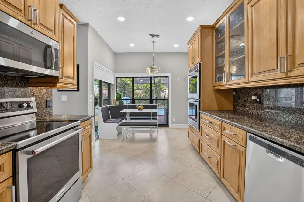 7658 SOLIMAR CIRCLE Boca Raton, FL 33433