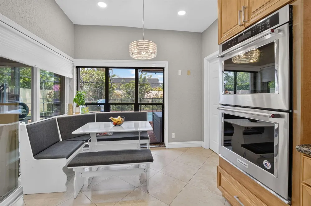 7658 SOLIMAR CIRCLE Boca Raton, FL 33433