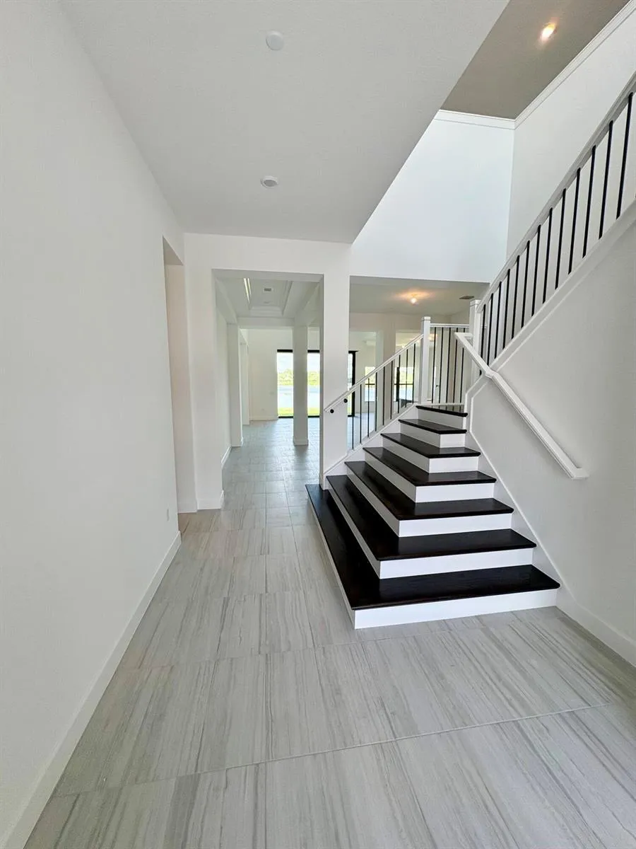 4951 Naugle Way #18 Livingston Davie, FL 33328