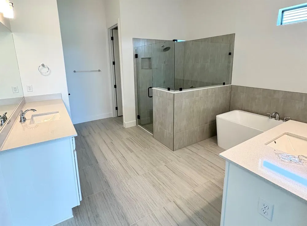 4951 Naugle Way #18 Livingston Davie, FL 33328