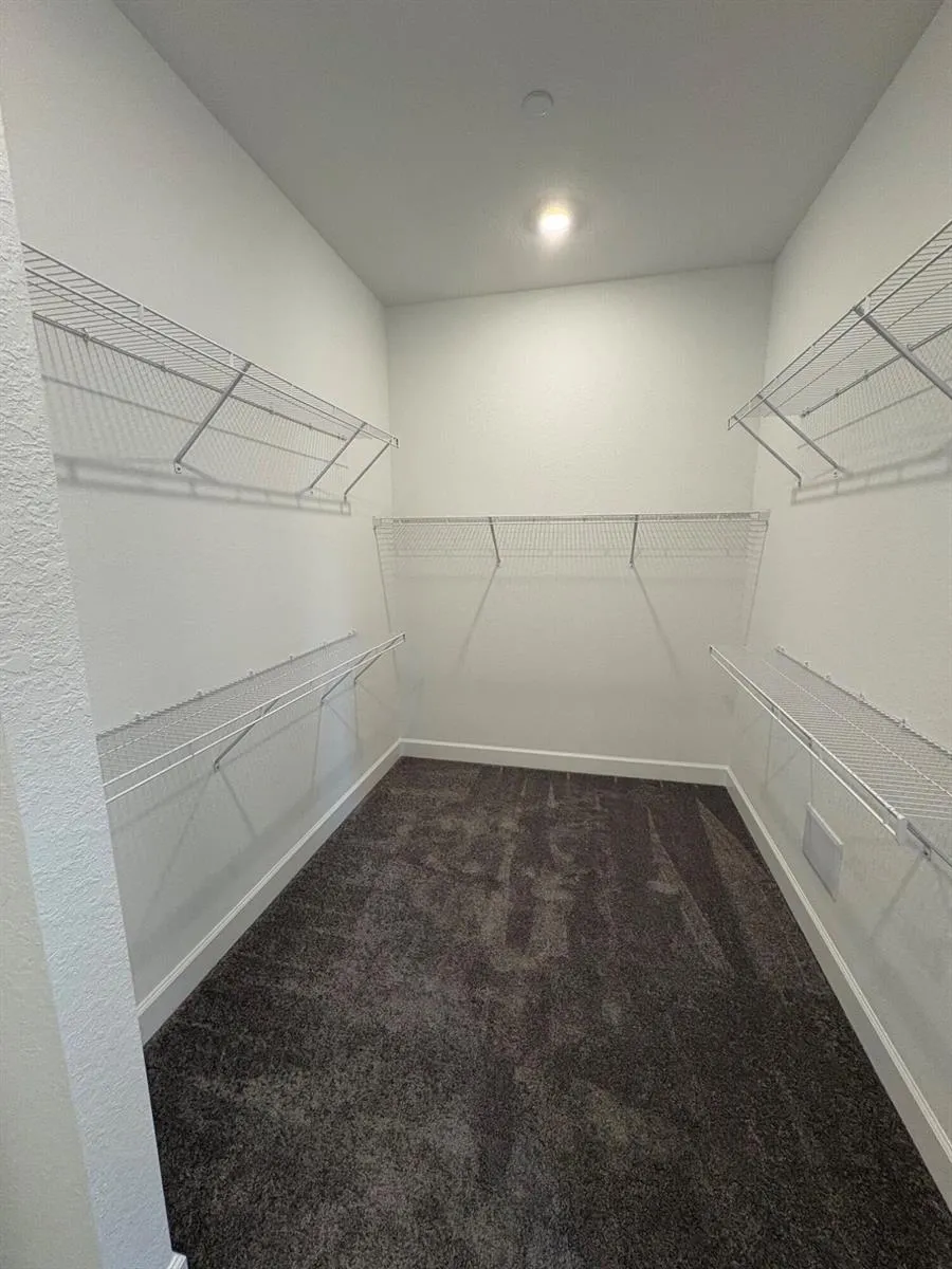 4951 Naugle Way #18 Livingston Davie, FL 33328