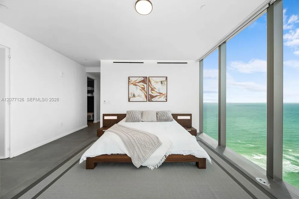 2000 S Ocean Dr #31B Hallandale Beach, FL 33009