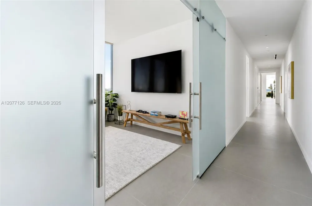 2000 S Ocean Dr #31B Hallandale Beach, FL 33009