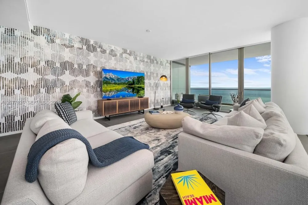 2000 S Ocean Dr #31B Hallandale Beach, FL 33009
