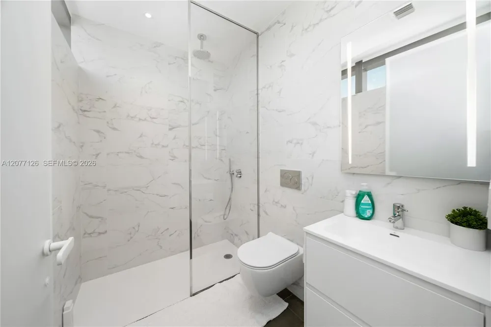 2000 S Ocean Dr #31B Hallandale Beach, FL 33009