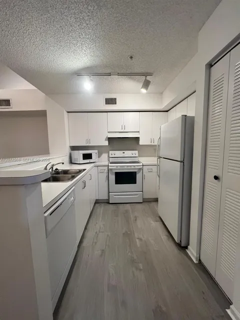 2173 Renaissance Blvd #201