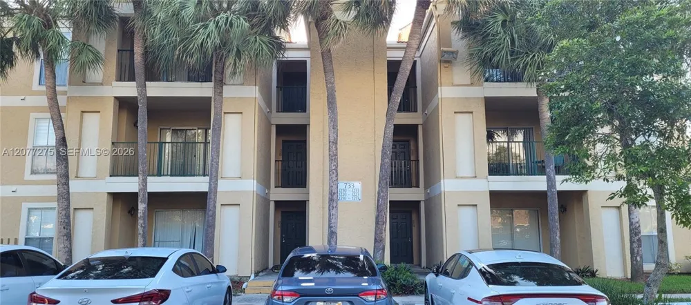 733 Riverside Dr #1220 Coral Springs, FL 33071