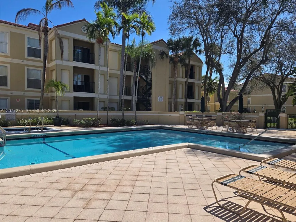 733 Riverside Dr #1220 Coral Springs, FL 33071